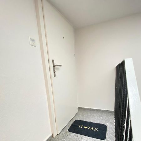 Ruhige, Neue Dachwohnung An Altstadt, Naehe Messe 圣加仑 外观 照片